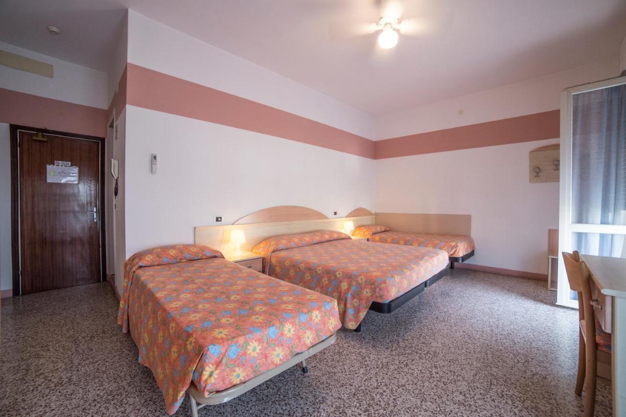 B&B Moresco Cattolica Exterior photo